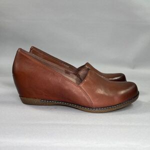 Dansko Liliana Shoes Women's Size 9 Brown Leather Wedge Slip On Casual Shoes